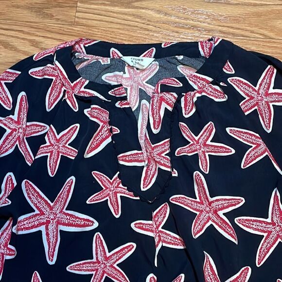 Sea Star Top, Bell Sleeves, crochet trim, Crown & Ivy - Picture 3 of 6